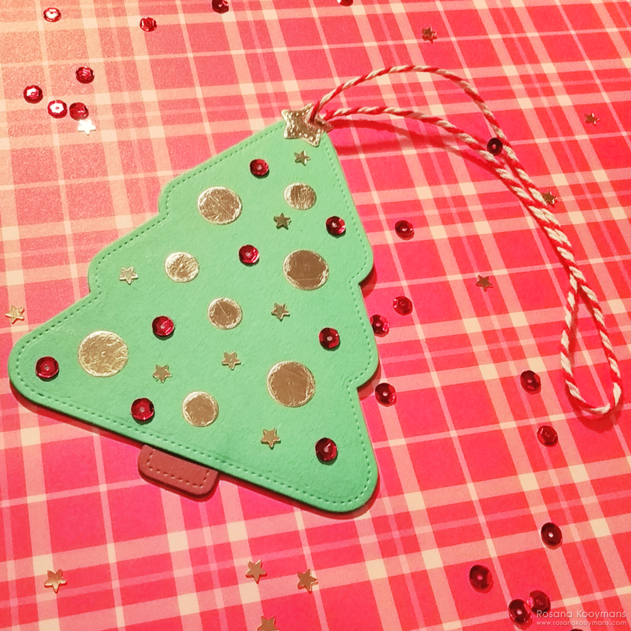 Lawn Fawnatics Challenge #41: Shaped Cards Challenge by Rosana Kooymans