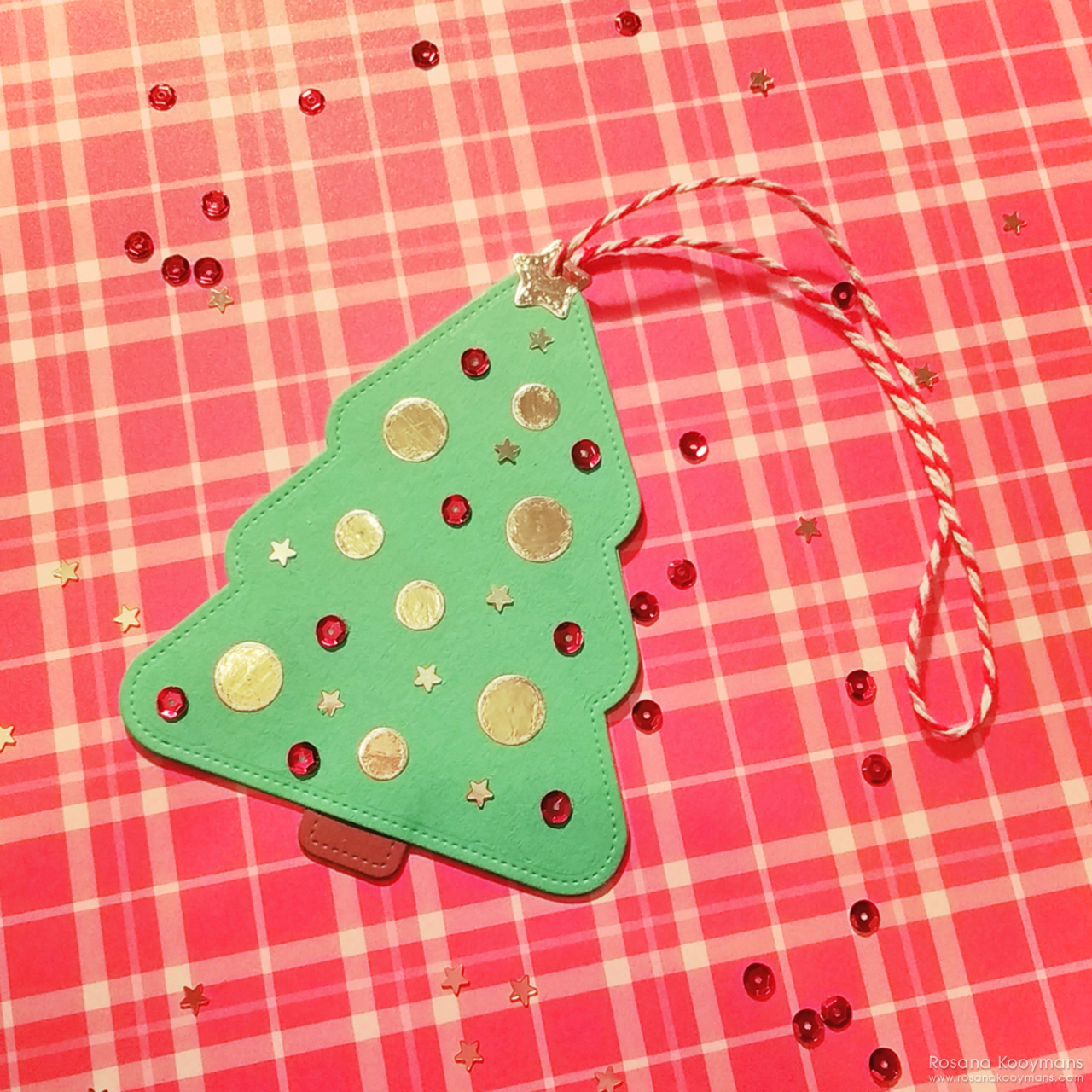 Lawn Fawnatics Challenge #41: Shaped Cards Challenge by Rosana Kooymans
